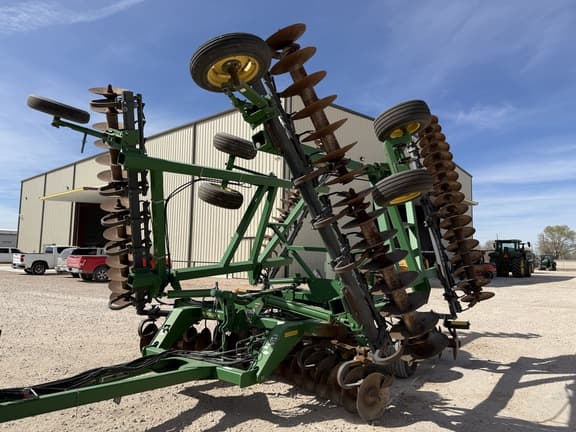 Image of John Deere 637 Primary image