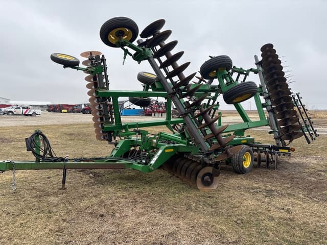 Image of John Deere 637 equipment image 2