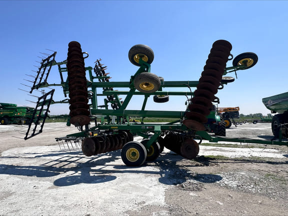 Main image John Deere 637