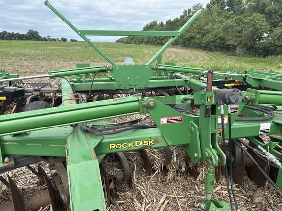 Image of John Deere 637 equipment image 2