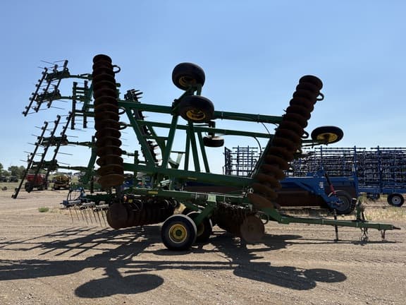 Image of John Deere 637 equipment image 2
