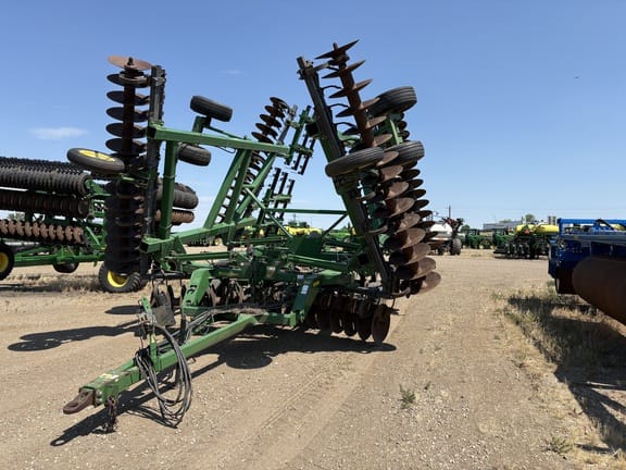 2010 John Deere 637 Equipment Image0