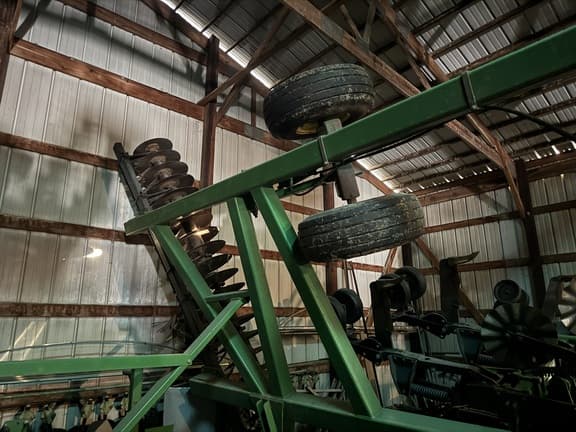 Image of John Deere 637 equipment image 4