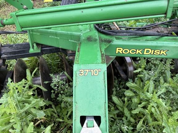 Image of John Deere 637 equipment image 2