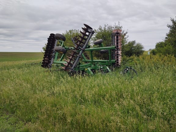 2010 John Deere 637 Image