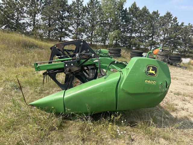 Image of John Deere 640D equipment image 1
