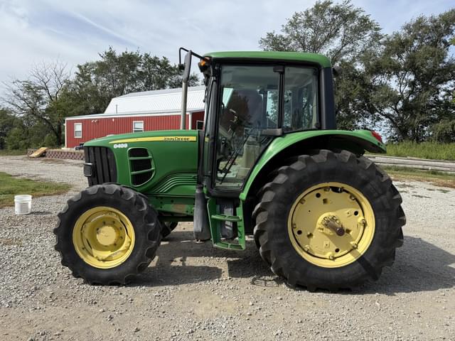 Image of John Deere 6430 equipment image 1