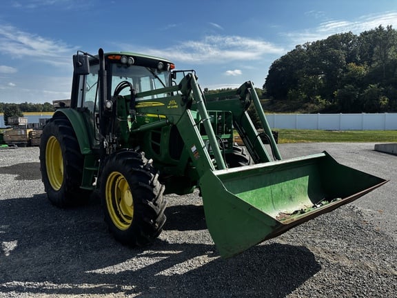 2010 John Deere 6430 Premium Equipment Image0