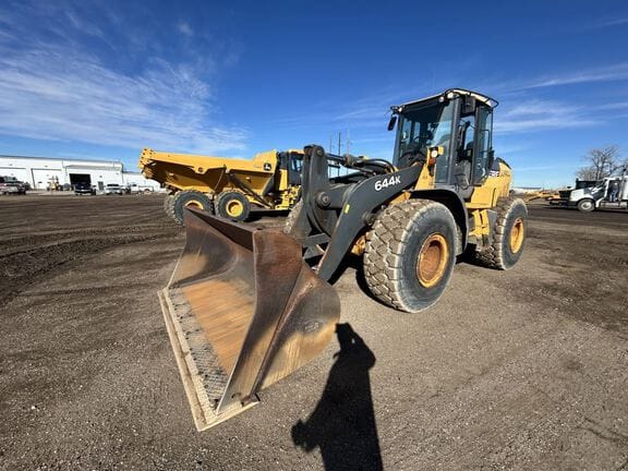2010 John Deere 644K Equipment Image0