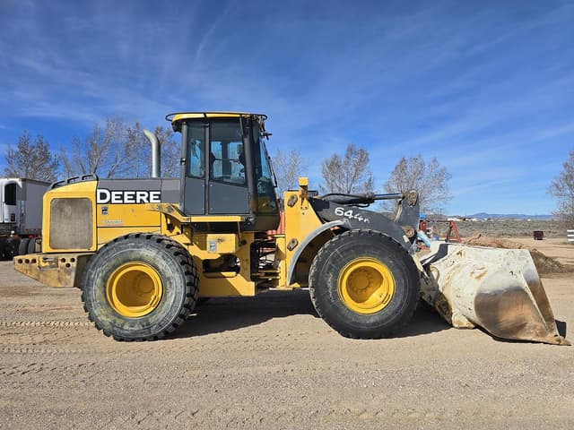 Image of John Deere 644K equipment image 4