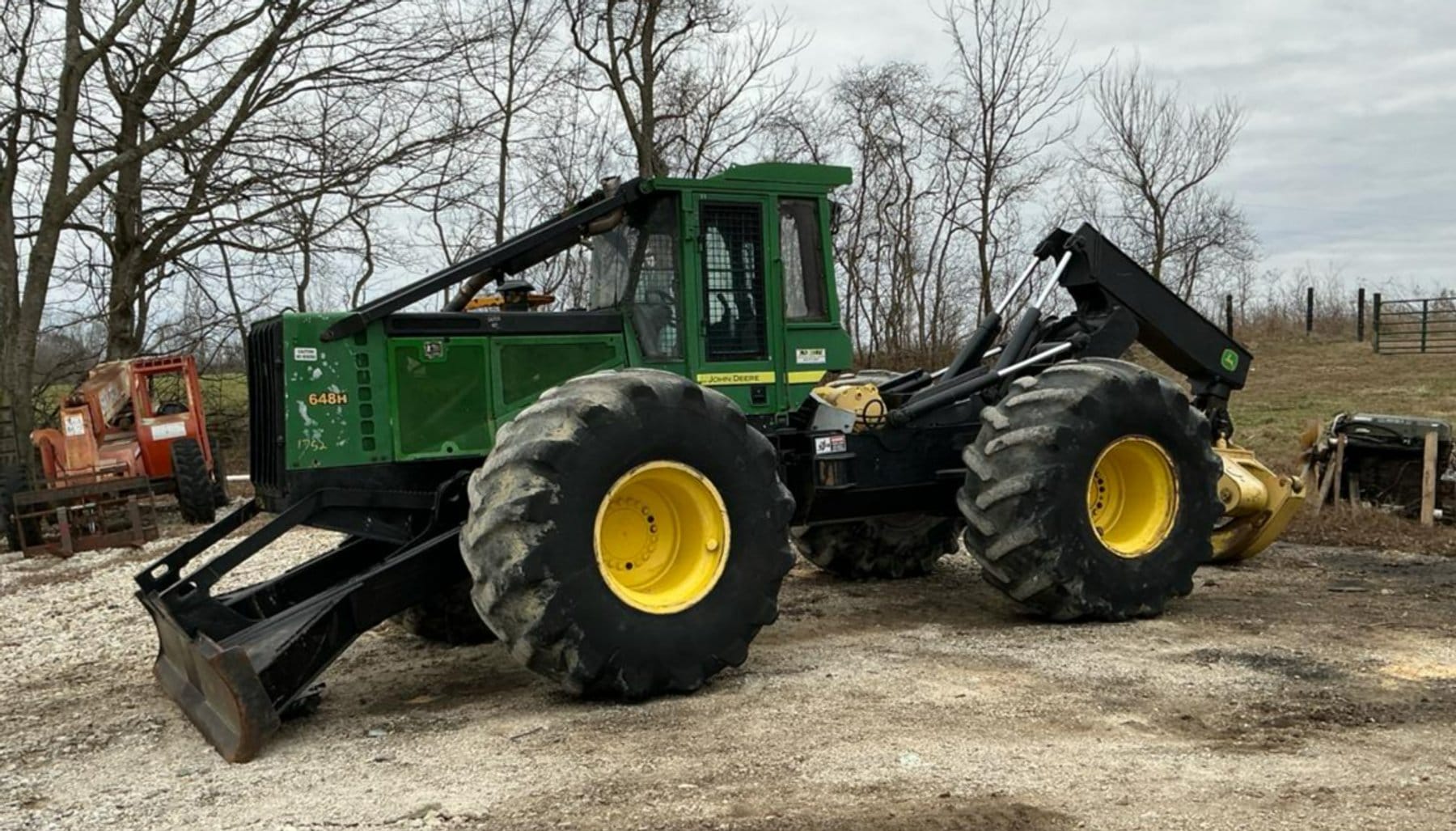 2010 John Deere 648H Equipment Image0