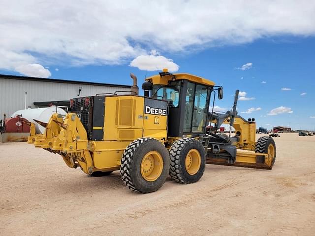 Image of John Deere 672G equipment image 4