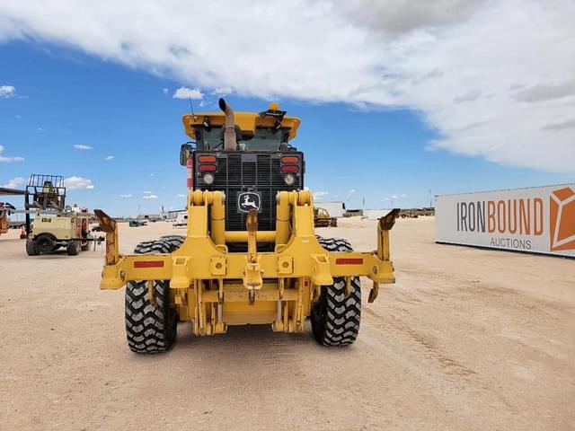 Image of John Deere 672G equipment image 3