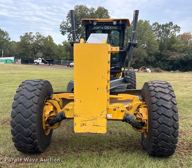 Image of John Deere 672G equipment image 1