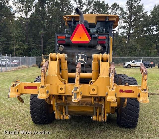 Image of John Deere 672G equipment image 4