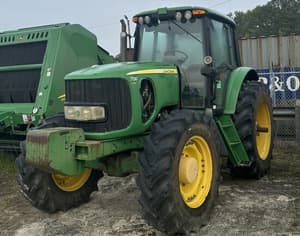 2010 John Deere 7130 Image