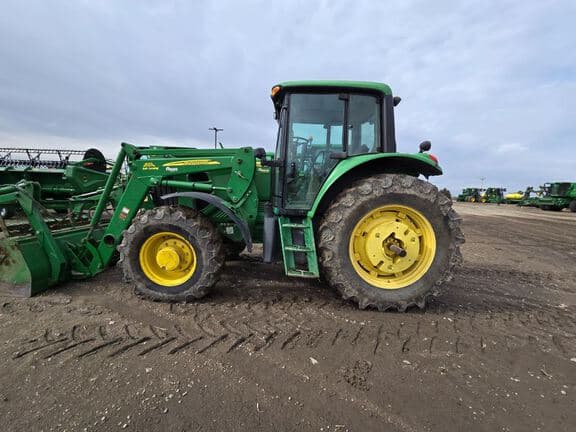 Image of John Deere 7130 equipment image 1