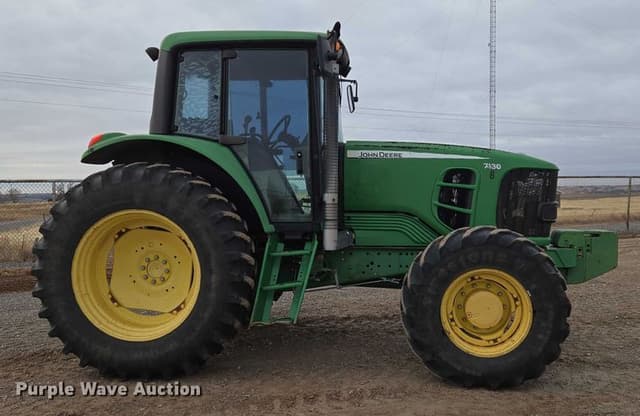 Image of John Deere 7130 equipment image 3