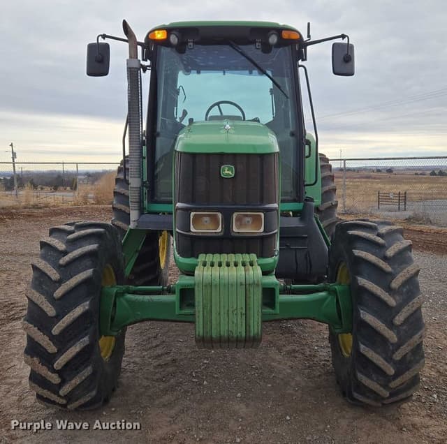 Image of John Deere 7130 equipment image 1