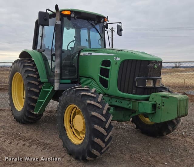 Image of John Deere 7130 equipment image 2