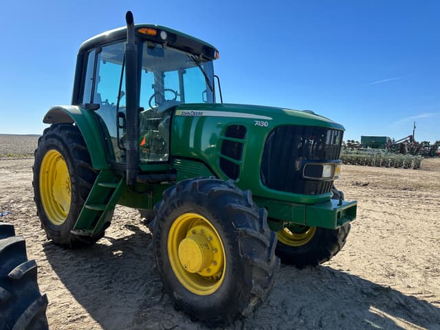 Image of John Deere 7130 equipment image 1