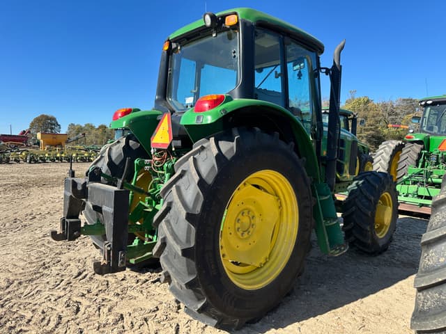 Image of John Deere 7130 equipment image 2