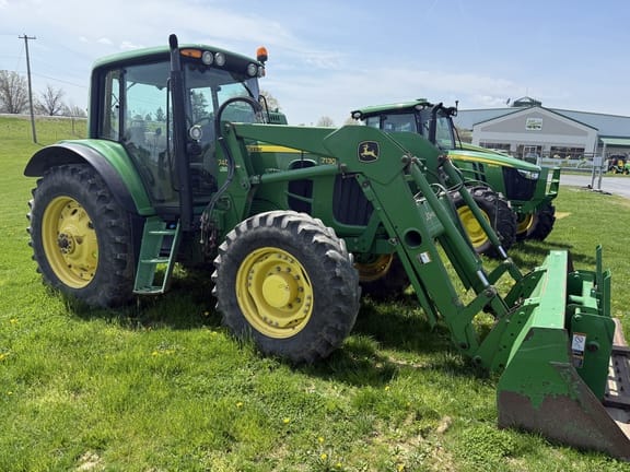 2010 John Deere 7130 Premium Equipment Image0