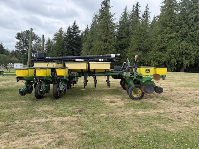 Image of John Deere 1770 equipment image 4