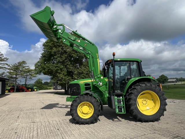 Image of John Deere 7230 equipment image 4