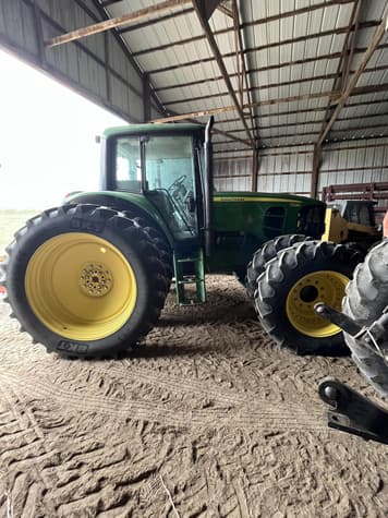 Main image John Deere 7230