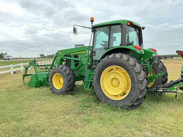 Image of John Deere 7230 equipment image 2