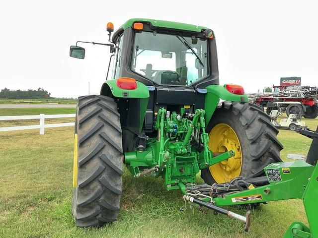 Image of John Deere 7230 equipment image 3