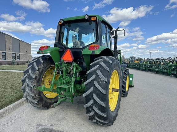 Image of John Deere 7230 equipment image 2