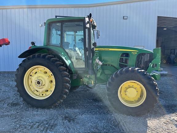 Image of John Deere 7230 Premium equipment image 1