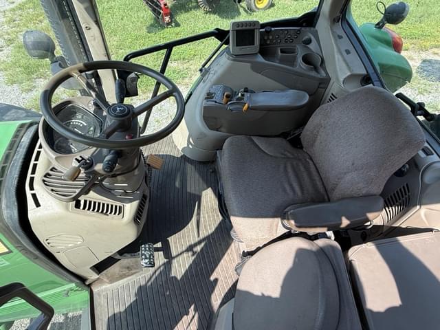 Image of John Deere 7230 Premium equipment image 4