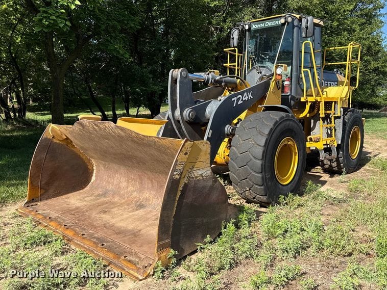 2010 John Deere 724K Equipment Image0