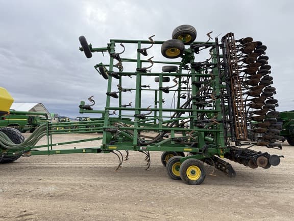 Image of John Deere 730 equipment image 1