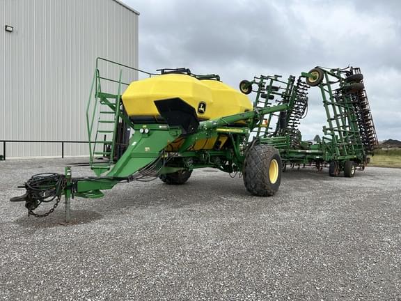 Image of John Deere 730 Primary image