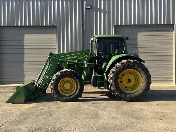 Image of John Deere 7330 Primary image