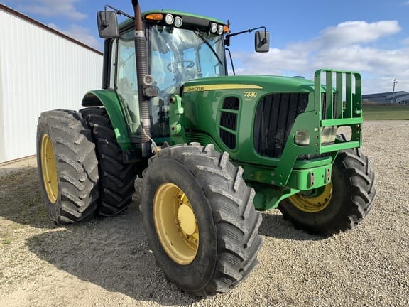 2010 John Deere 7330 Equipment Image0