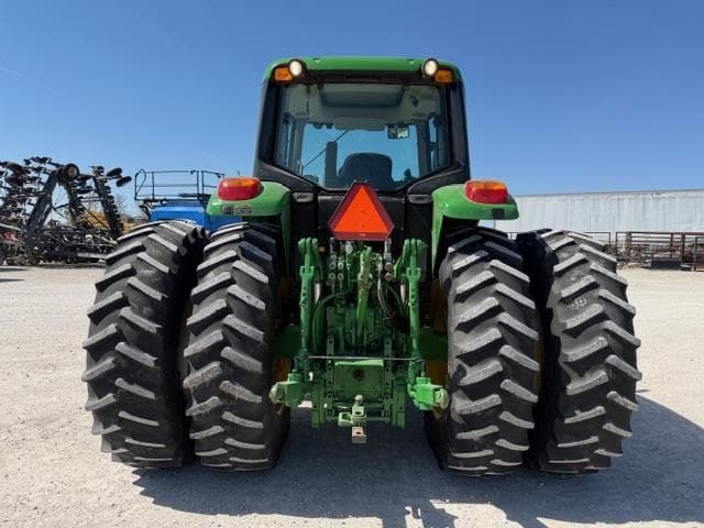 Image of John Deere 7330 equipment image 3