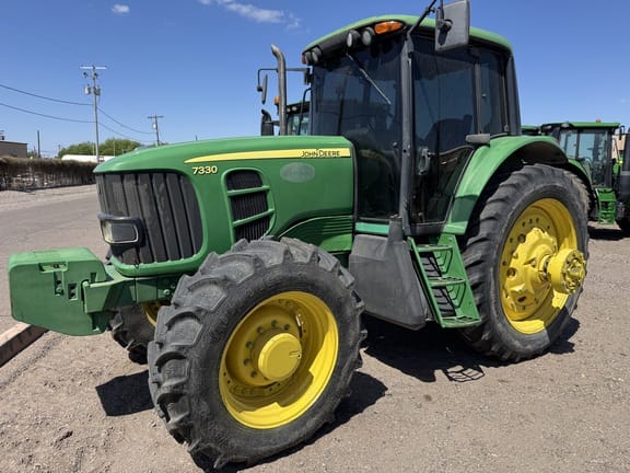 Main image John Deere 7330