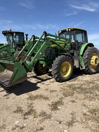 2010 John Deere 7430 Premium Equipment Image0