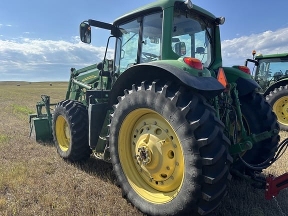 2010 John Deere 7430 Premium Equipment Image0