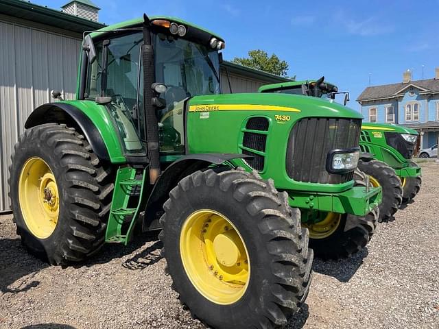 Image of John Deere 7430 Premium equipment image 2