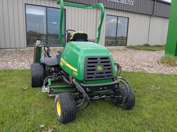 Image of John Deere 7500 equipment image 3