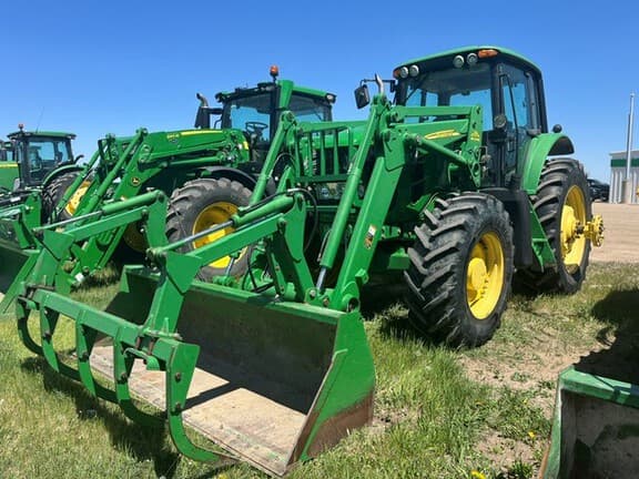 Image of John Deere 7530 Premium Primary image