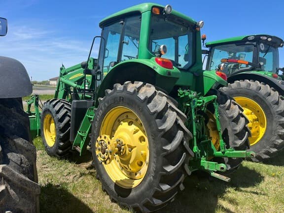Image of John Deere 7530 Premium equipment image 3