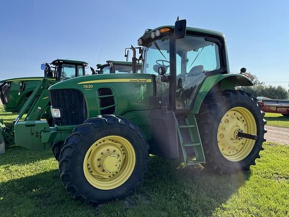 Image of John Deere 7530 Premium equipment image 1