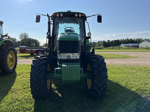 Image of John Deere 7530 Premium equipment image 2